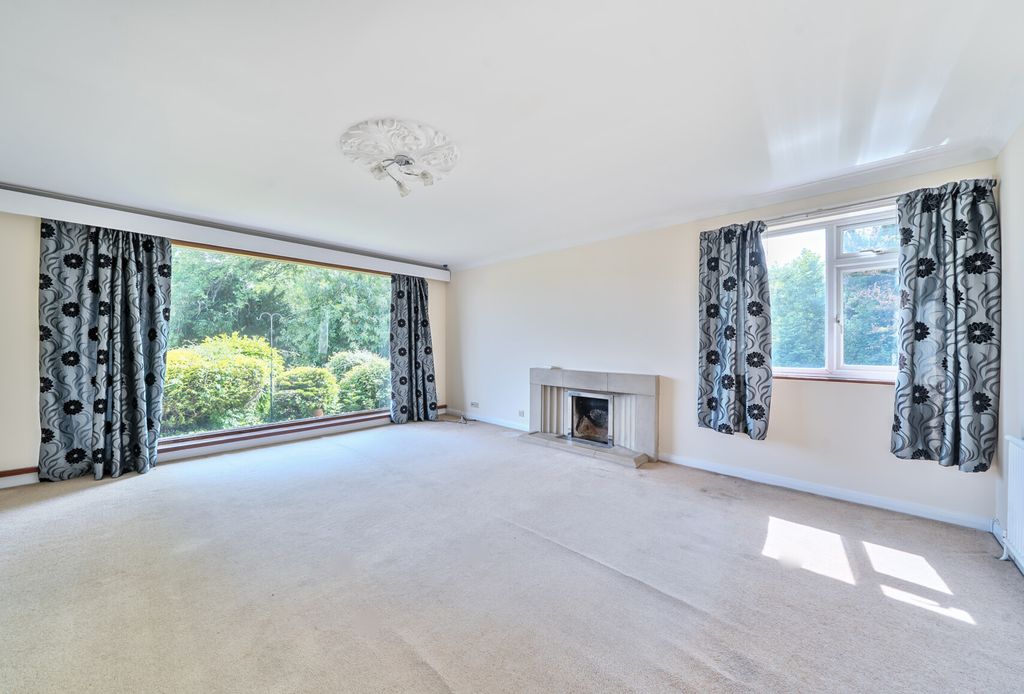 Property photo 3 of 17 1301097-8-683881F...
