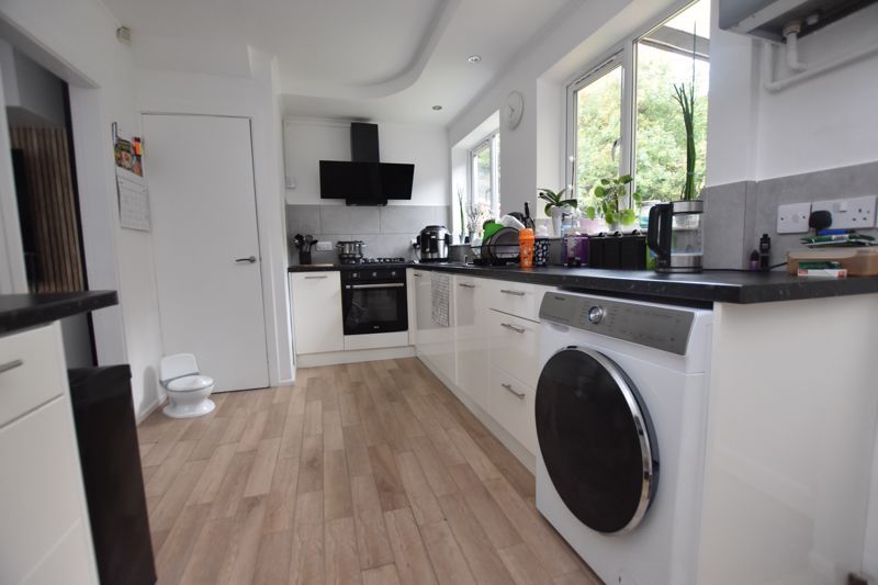 Property photo 3 of 14 Photo 5