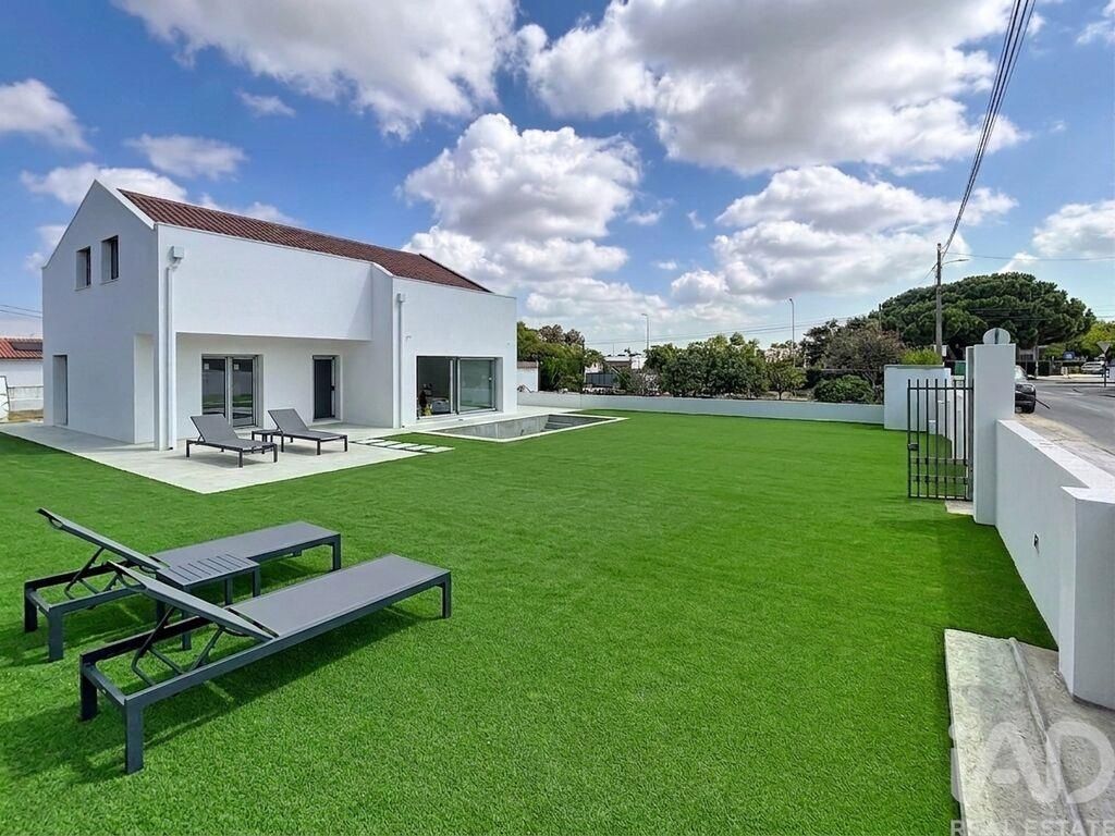 Property photo 1 of 25
