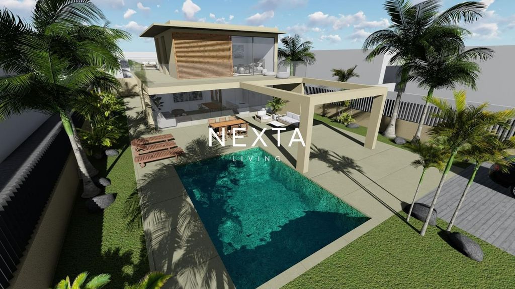 Property photo 1 of 18 Exclusive Villa In El Palm-Mar!