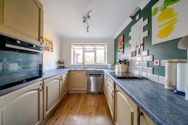 Property photo 2 of 24 Kitchen