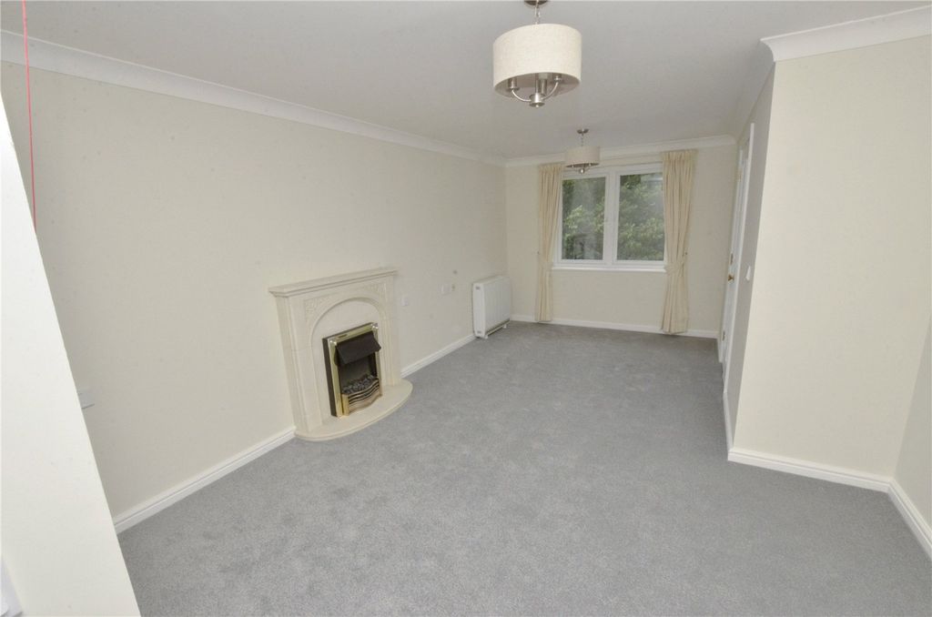 Property photo 2 of 11 Lounge/Dining Room