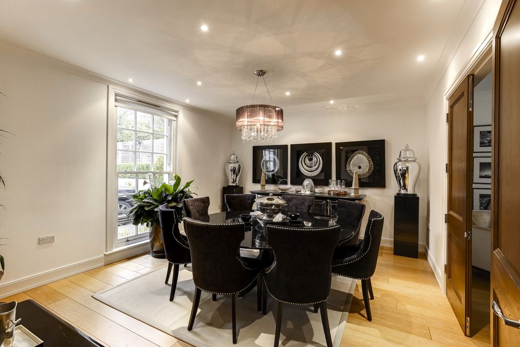 Property photo 3 of 21 7