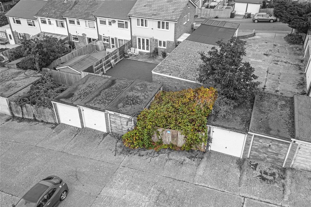 Property photo 2 of 2 Picture No. 05