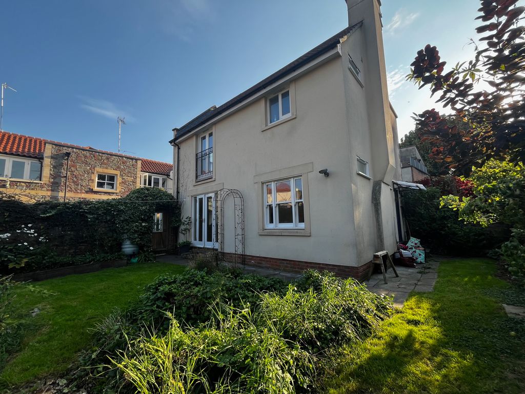 Property photo 3 of 16