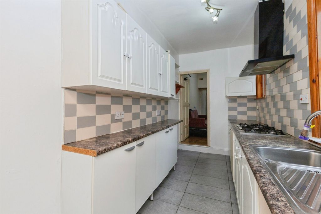 Property photo 3 of 16