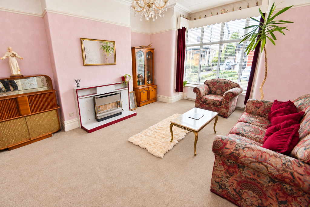Property photo 3 of 13 cd7B4388-d1ee-4Df4-84B3-Abbcc1cd6E42