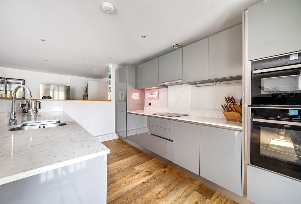 Property photo 3 of 17 1298690-2-68471E5...