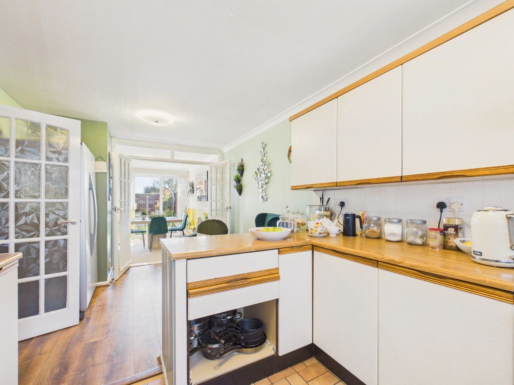 Property photo 3 of 13 5015807