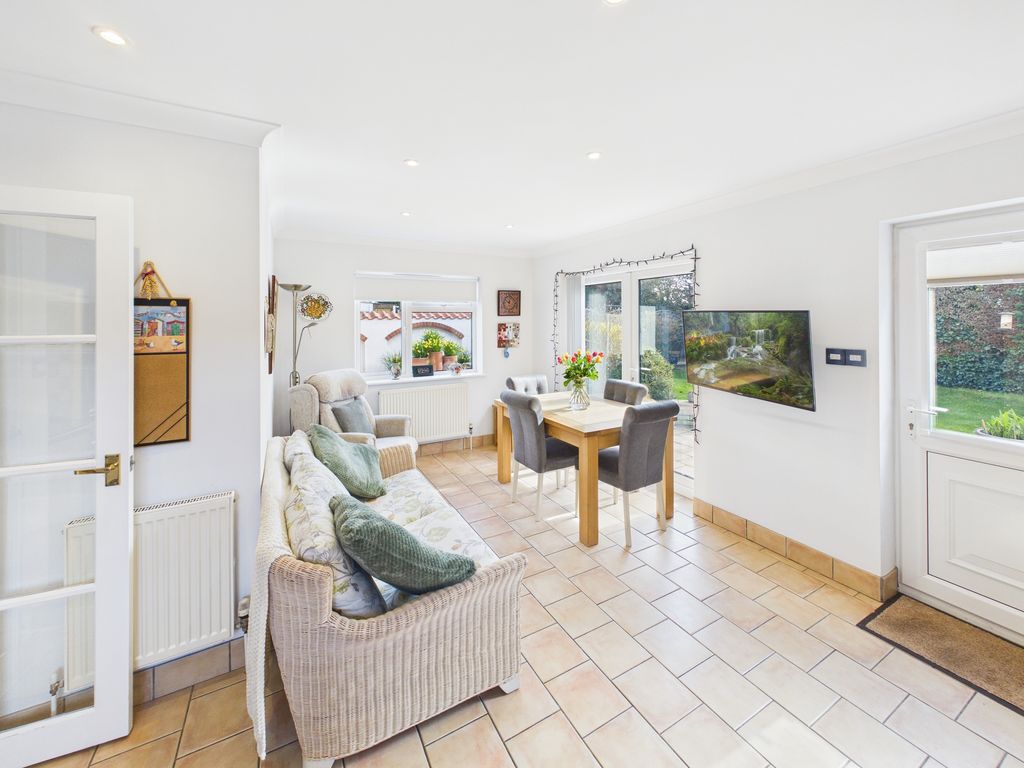 Property photo 2 of 25