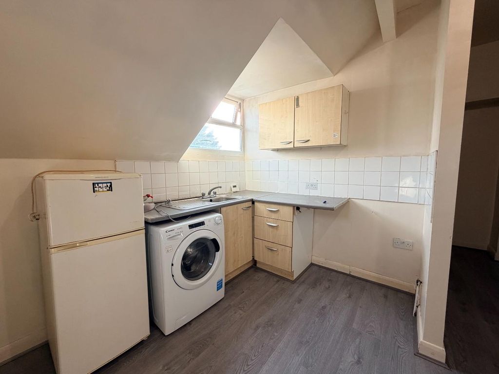 Property photo 2 of 3