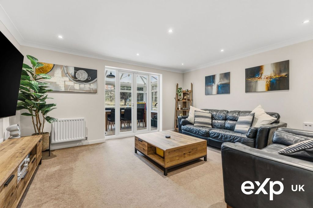 Property photo 2 of 45