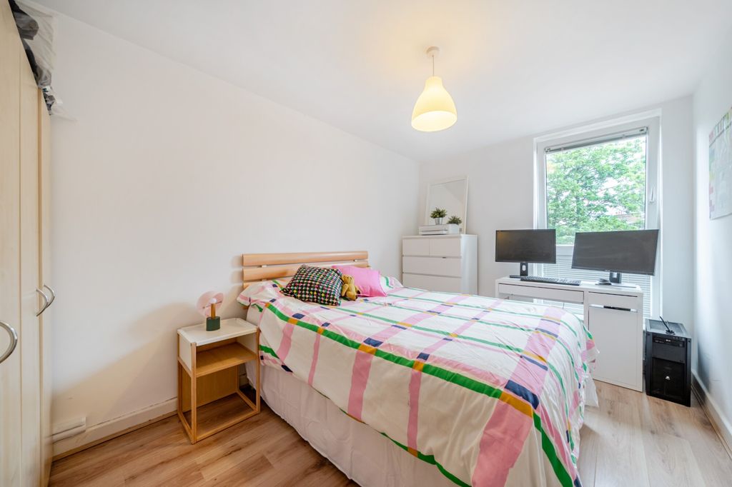 Property photo 3 of 23 1463258-16-6A0B02...
