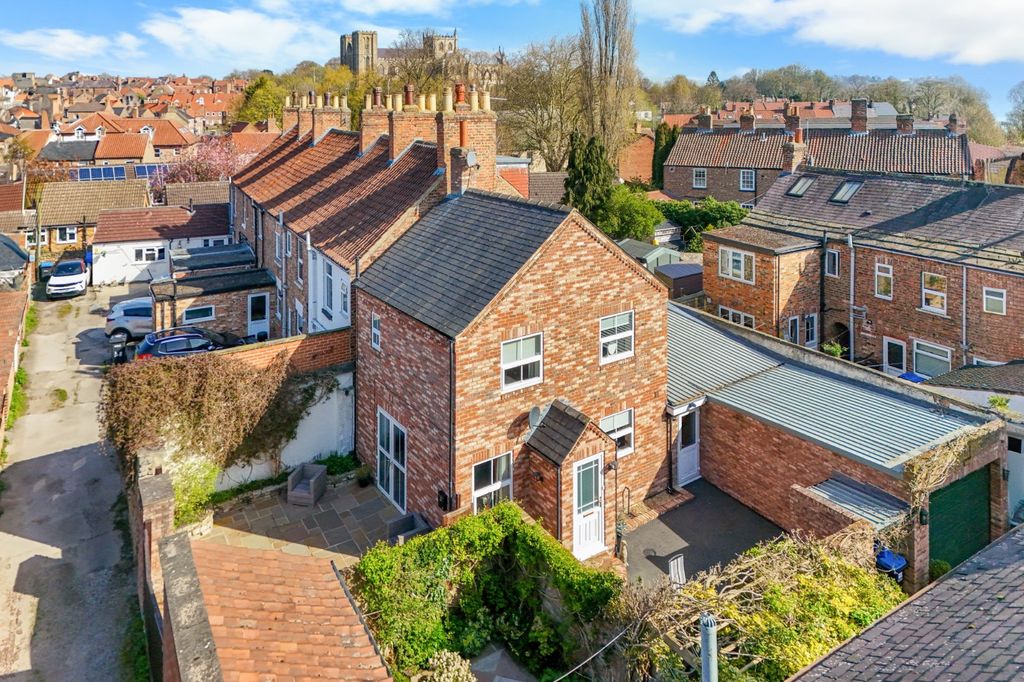 Property photo 1 of 14 Picture No. 14