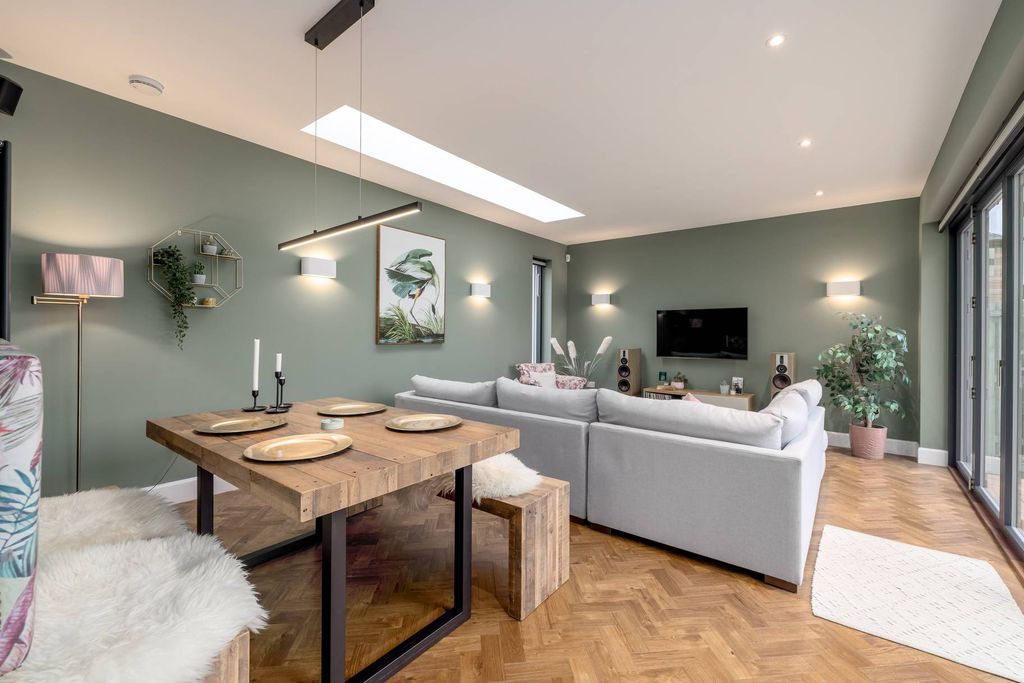 Property photo 2 of 41 Property Image 2