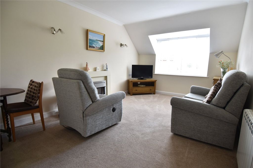 Property photo 2 of 10 Picture No. 06