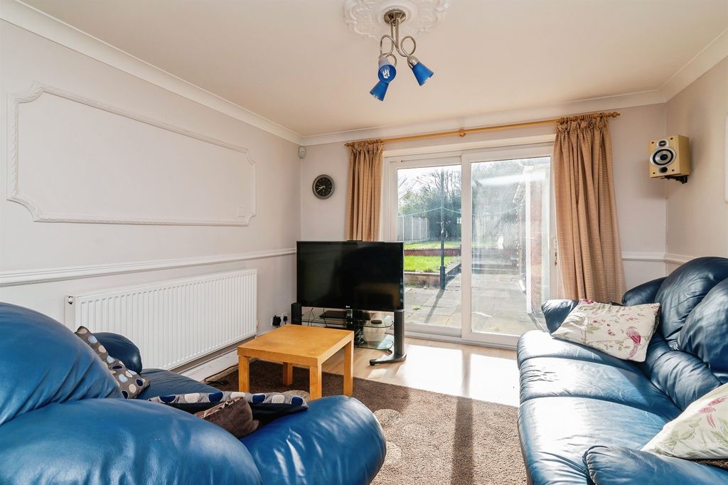 Property photo 3 of 13