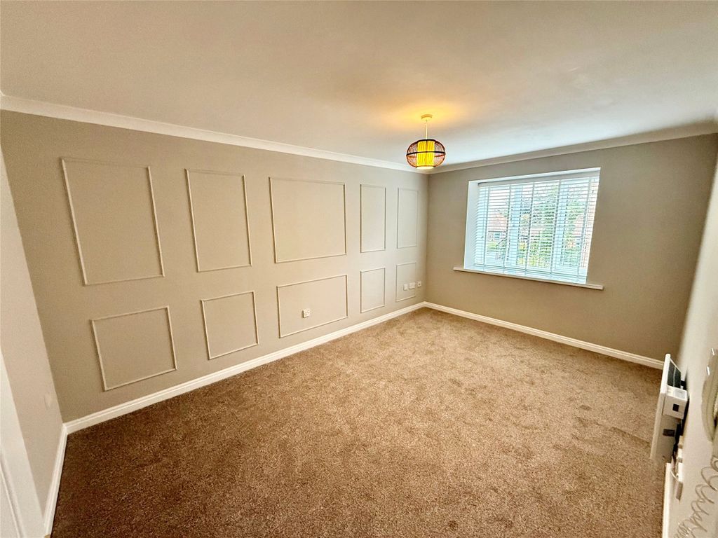 Property photo 2 of 6 Living Room