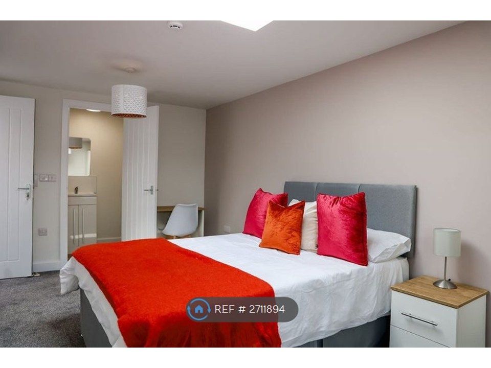 Property photo 2 of 23