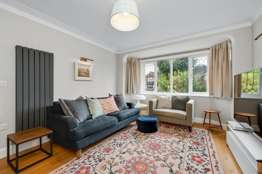 Property photo 3 of 21 Sitting Room