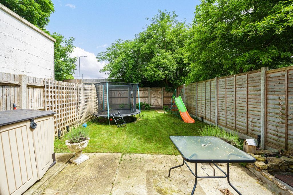 Property photo 3 of 11 Picture No. 14