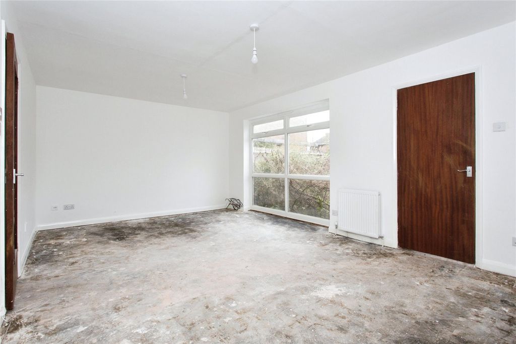 Property photo 3 of 17 Picture No. 06