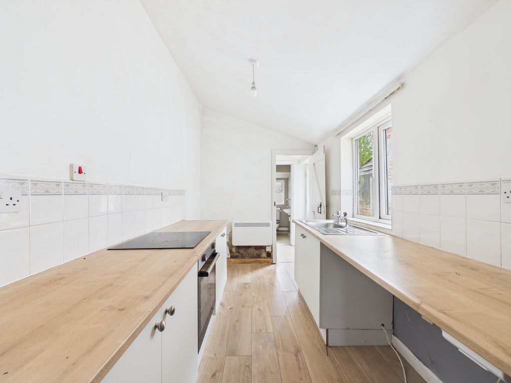 Property photo 2 of 15 Kitchen