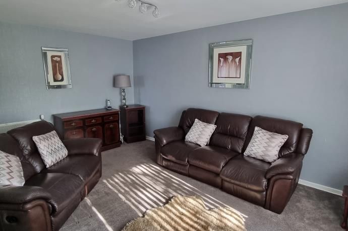 Property photo 2 of 13 Lounge