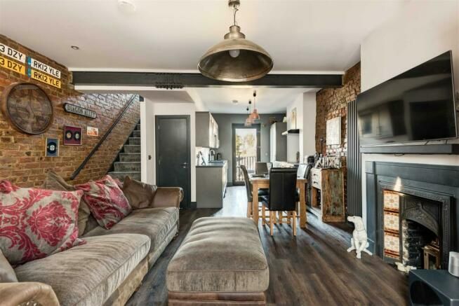 Property photo 2 of 10