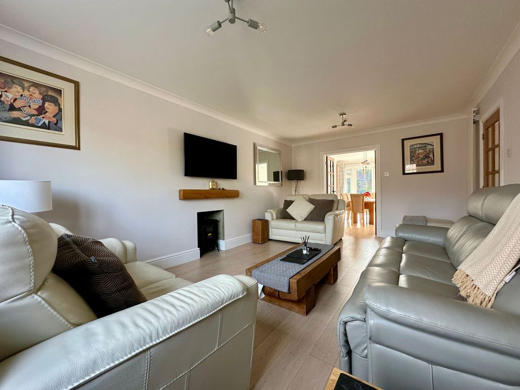 Property photo 3 of 25 Sitting Room