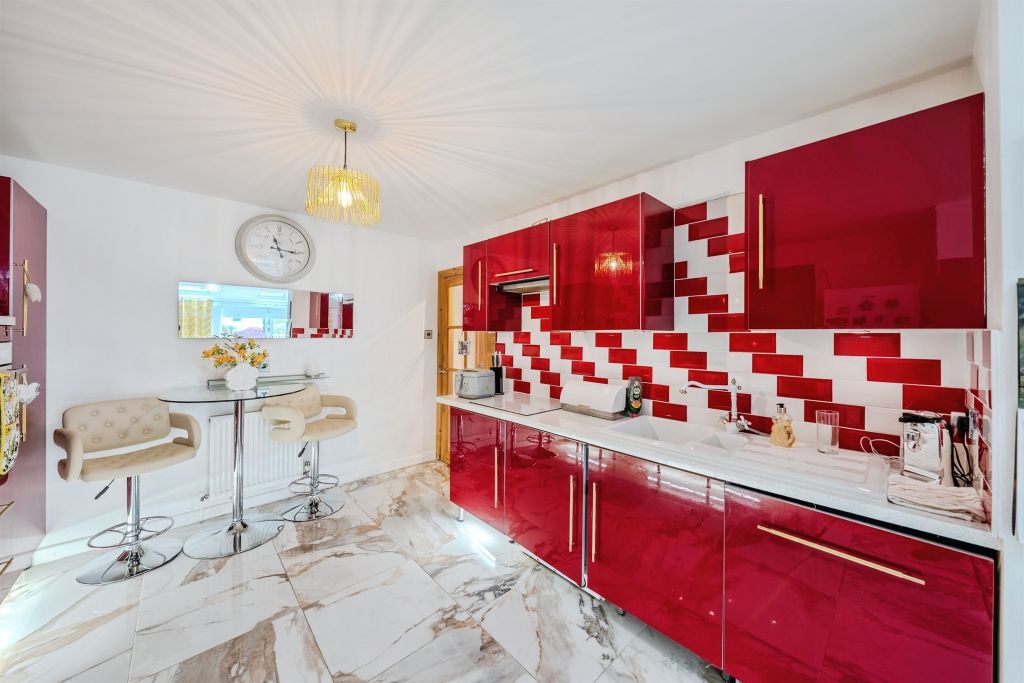 Additional image 6 of 2 bed flat for saleNew Road, Porthcawl CF36