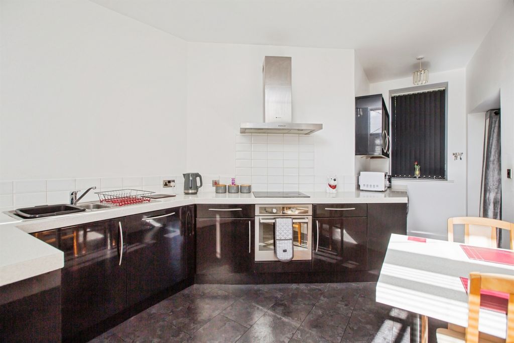 Additional image 10 of 2 bed flat for salePrescott Street, Halifax HX1