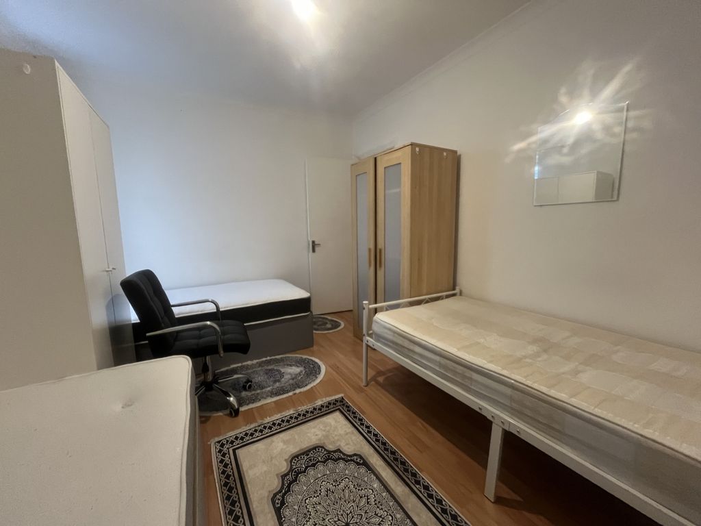 Property photo 3 of 8 Img_7382