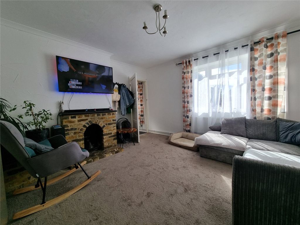 Property photo 3 of 12 Picture No. 16