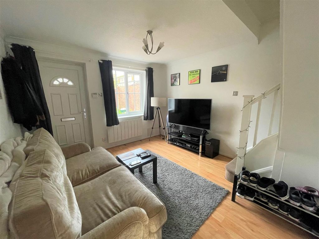 Property photo 2 of 7