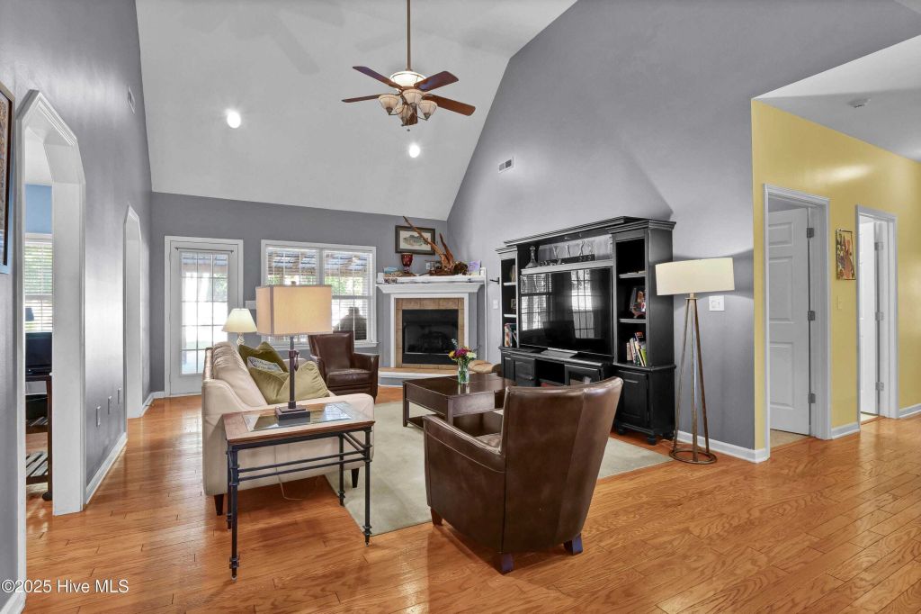 Property photo 3 of 28 <Alttext/>