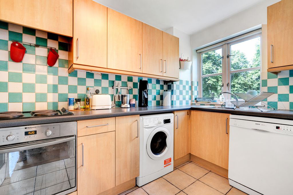 Property photo 3 of 10 Photo 03