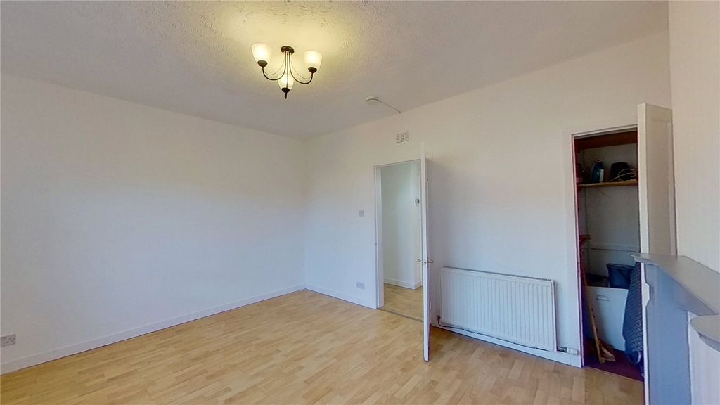 Property photo 2 of 10 Photo 2