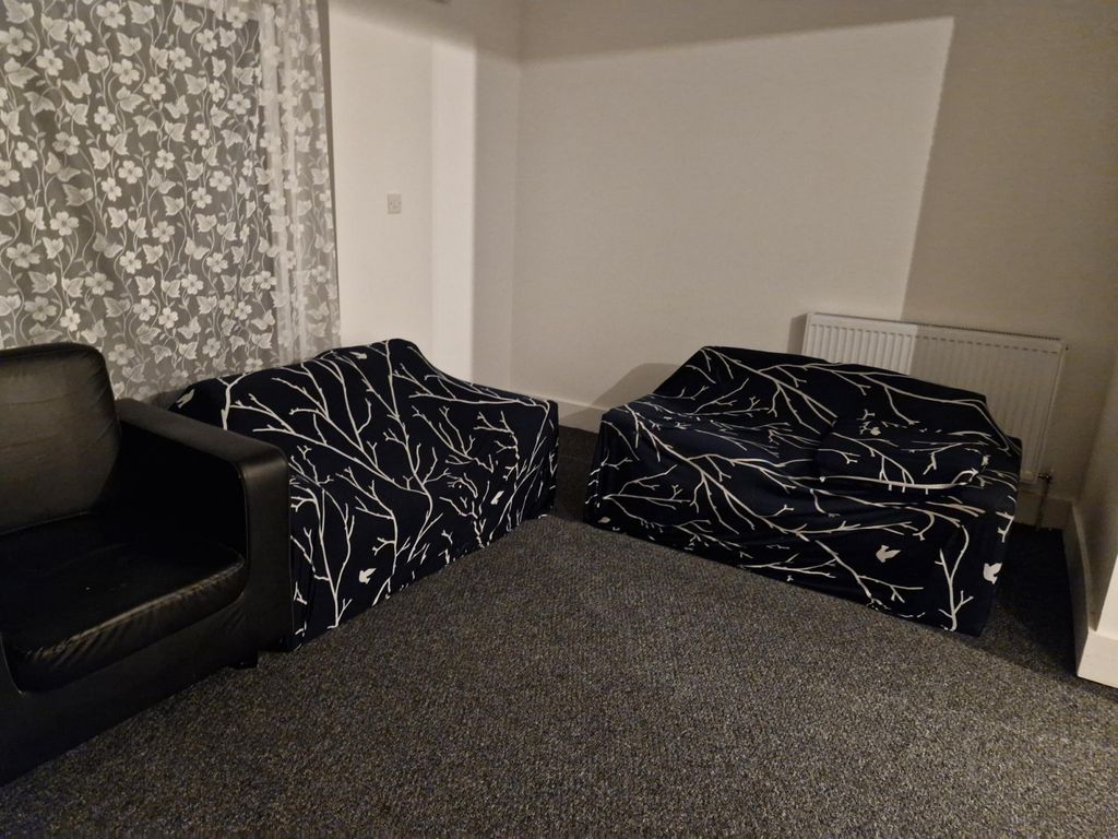 Property photo 1 of 4 One Bedroom Flat To Let