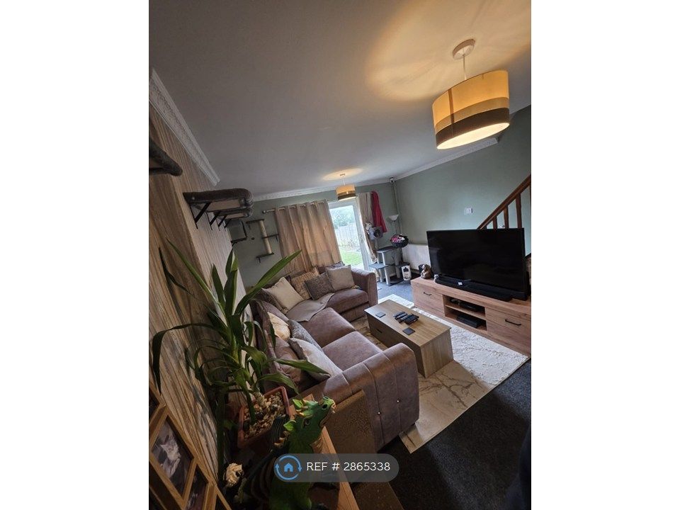 Property photo 3 of 12