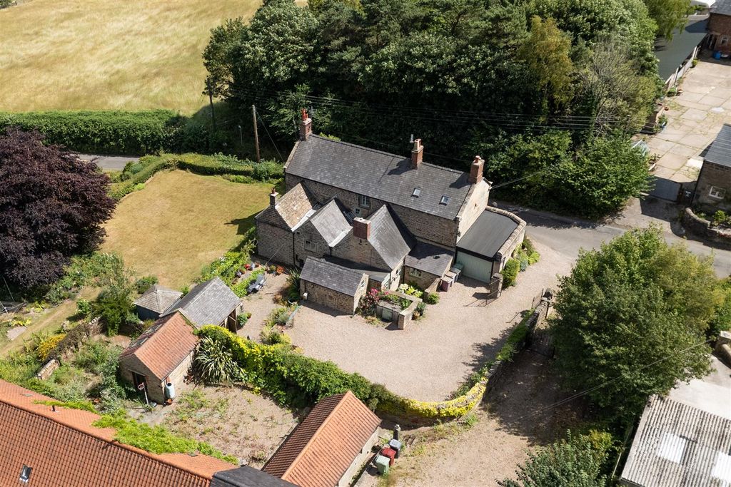 Property photo 2 of 73 Externals-32.Jpg