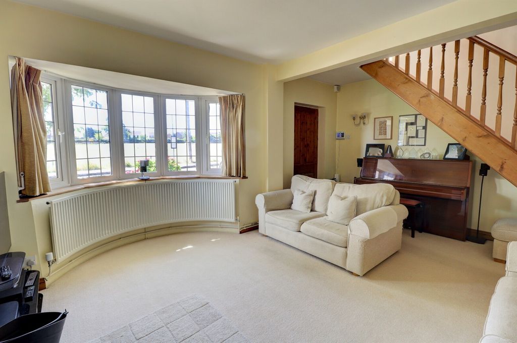 Property photo 2 of 15 Picture No. 02