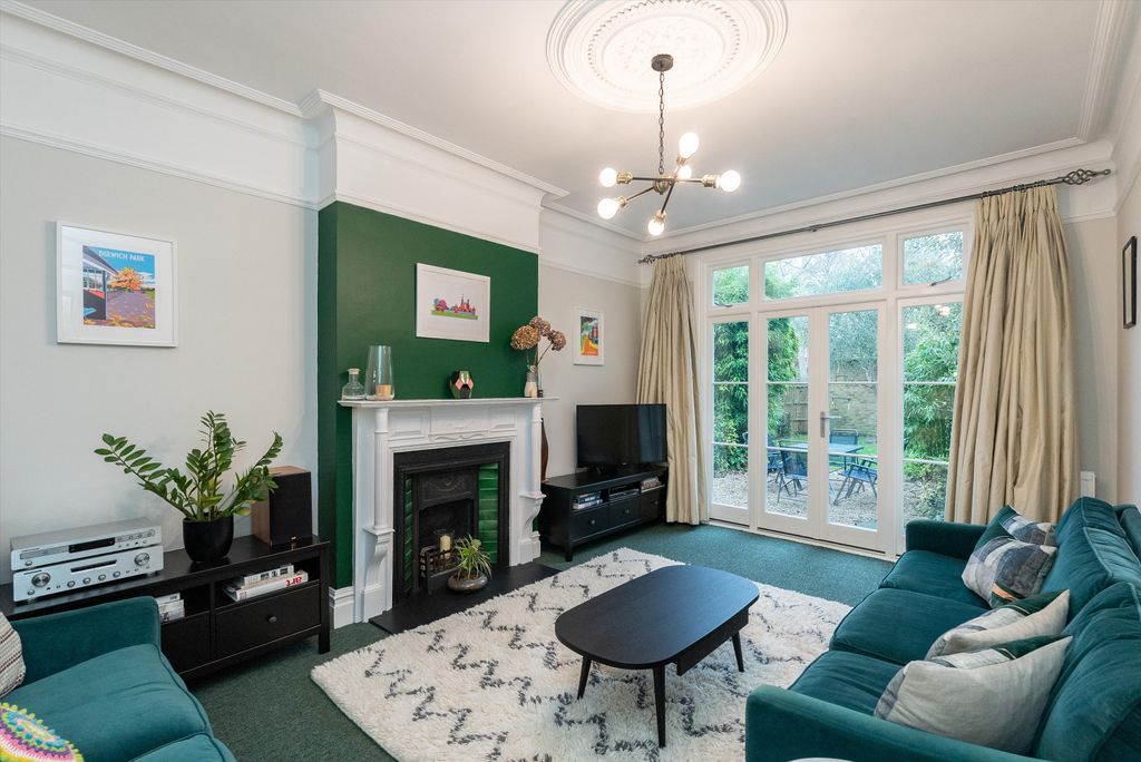 Property photo 3 of 17 Image