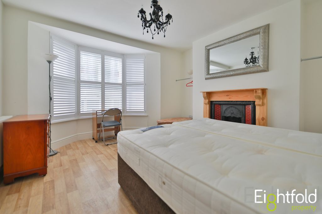 Property photo 3 of 10 Image