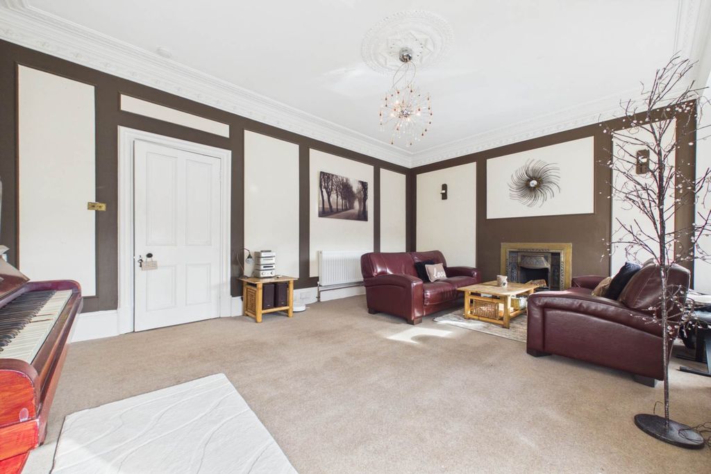 Property photo 2 of 29