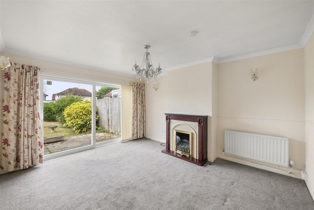 Property photo 2 of 15 1