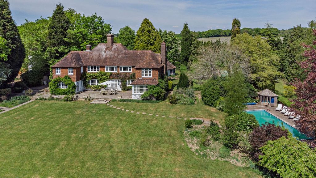 Property photo 1 of 58 Freshfield Manor