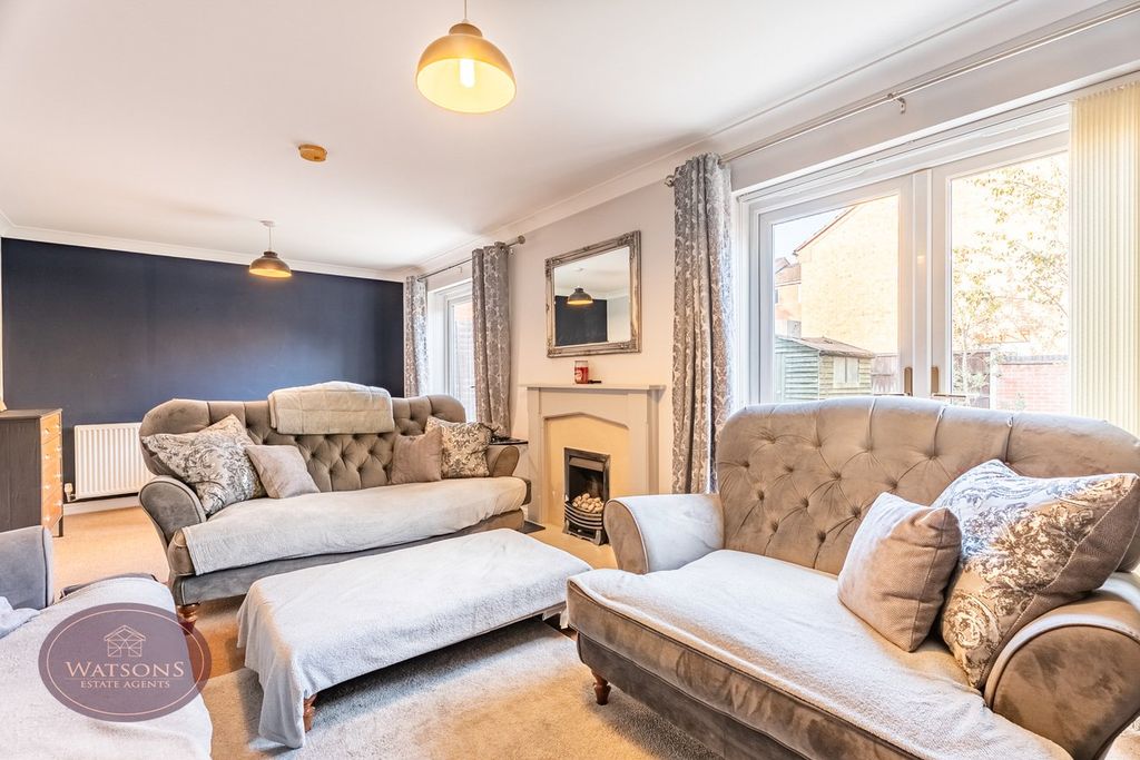 Property photo 3 of 25