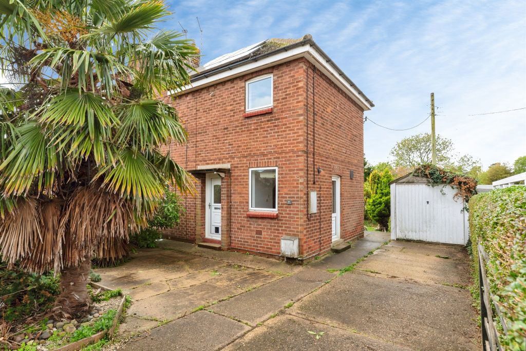 Property photo 1 of 12