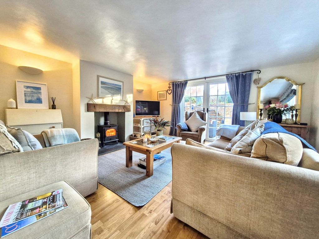 Property photo 3 of 36